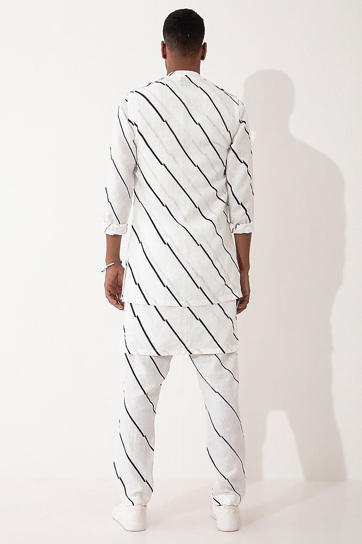 White Linen Printed Bundi Set by Son Of A Noble SNOB Men at Pernia's Pop Up Shop