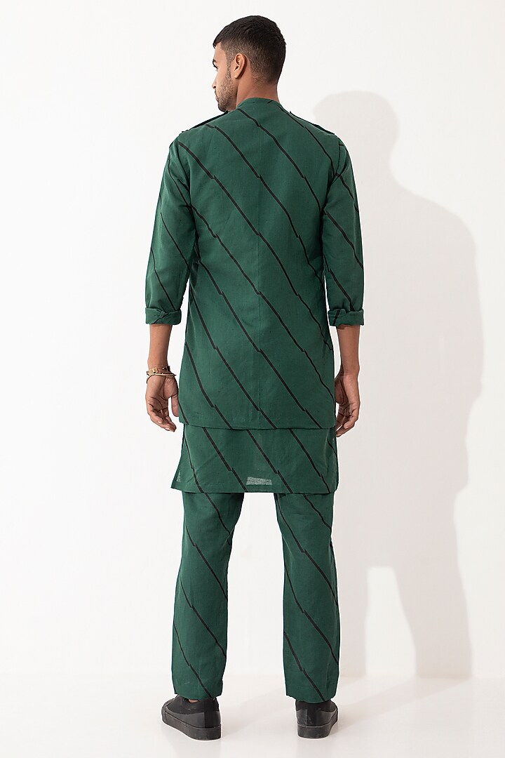 Green Linen Printed Bundi Set by Son Of A Noble SNOB Men at Pernia's Pop Up Shop