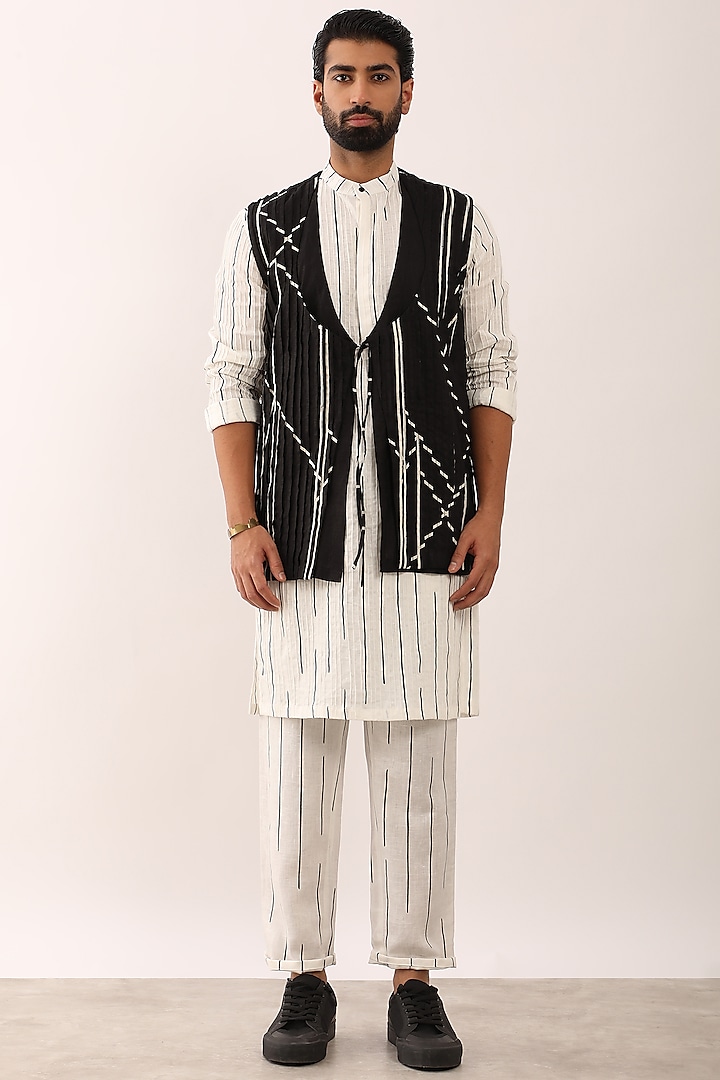 Black Linen Printed Bundi Jacket Set by Son Of A Noble SNOB Men