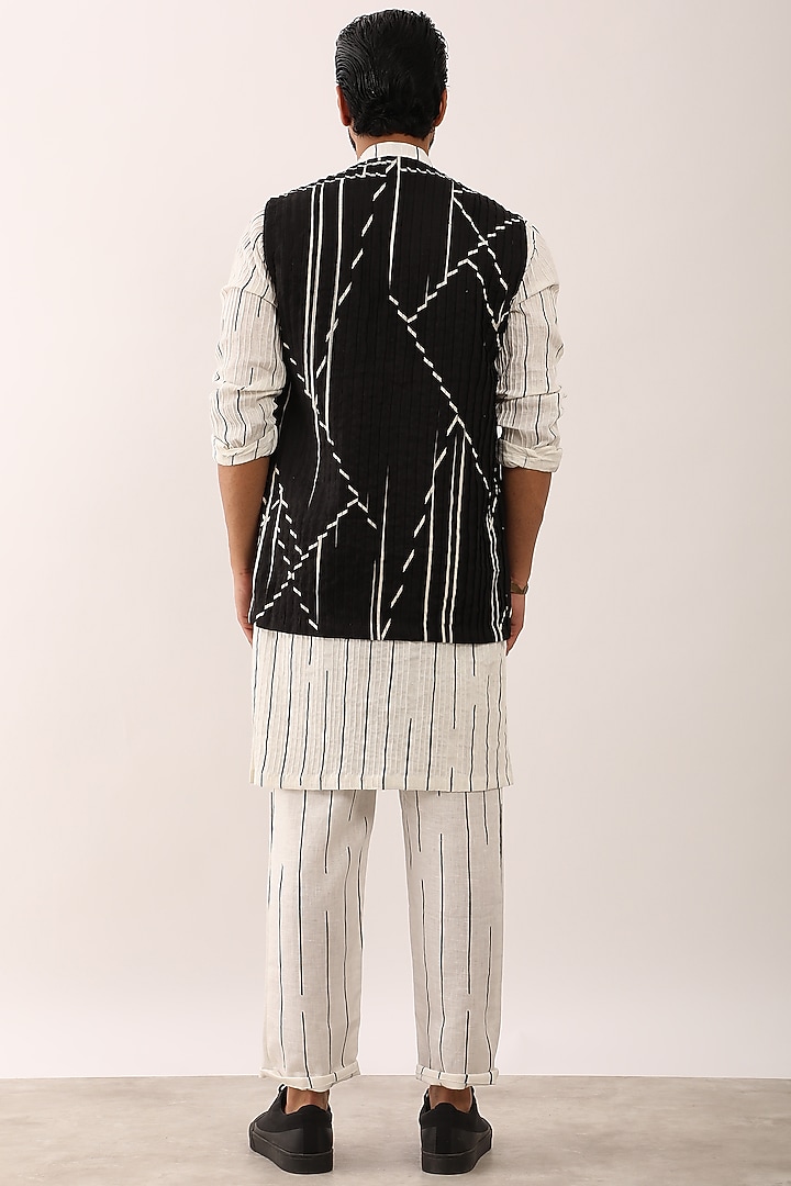 Black Linen Printed Bundi Jacket Set by Son Of A Noble SNOB Men at Pernia's Pop Up Shop