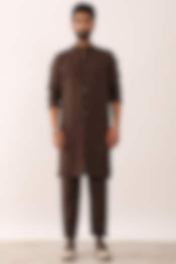 Brown Linen Kurta Set by Son Of A Noble SNOB Men