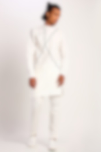 White Kurta With Contrast Piping by Son Of A Noble SNOB