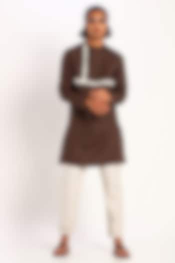 Brown Kurta In Linen by Son Of A Noble SNOB
