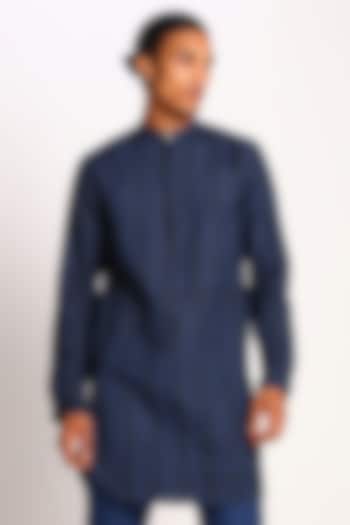 Midnight Blue Printed Linen Kurta by Son Of A Noble SNOB