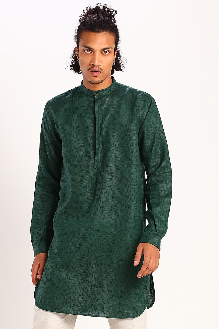 Green Printed Linen Kurta by Son Of A Noble SNOB