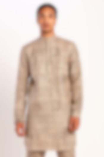 Beige Printed Linen Kurta by Son Of A Noble SNOB at Pernia's Pop Up Shop