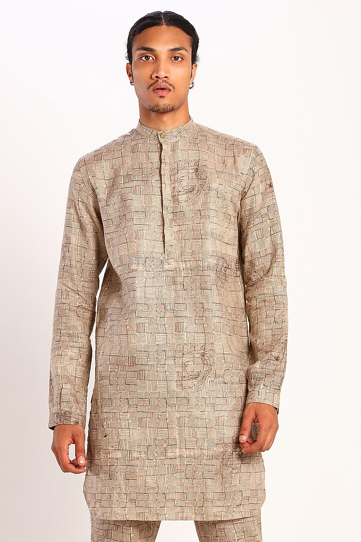 Beige Printed Linen Kurta by Son Of A Noble SNOB at Pernia's Pop Up Shop