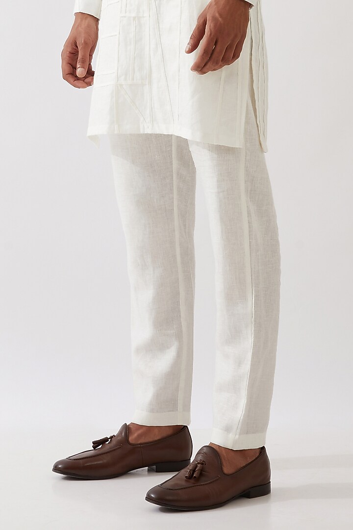 White Linen Textured Kurta Set by Son Of A Noble SNOB Men at Pernia's Pop Up Shop