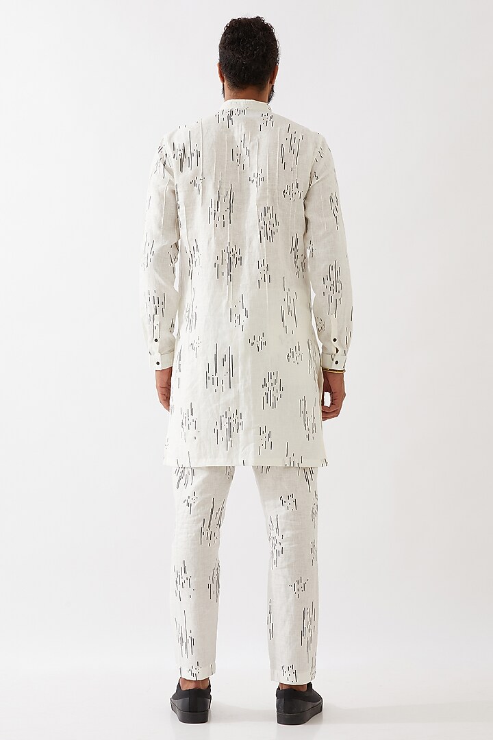 White Linen Printed Kurta Set by Son Of A Noble SNOB Men at Pernia's Pop Up Shop
