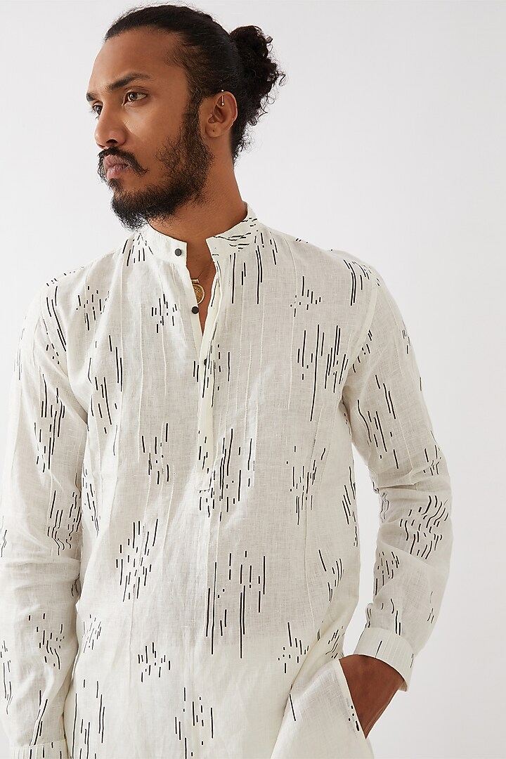 White Linen Printed Kurta Set by Son Of A Noble SNOB Men at Pernia's Pop Up Shop