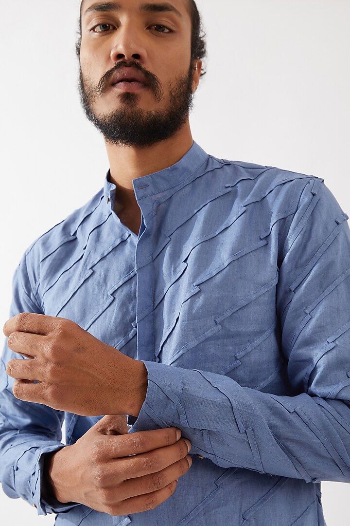 Blue Linen Textured Kurta Set by Son Of A Noble SNOB Men at Pernia's Pop Up Shop