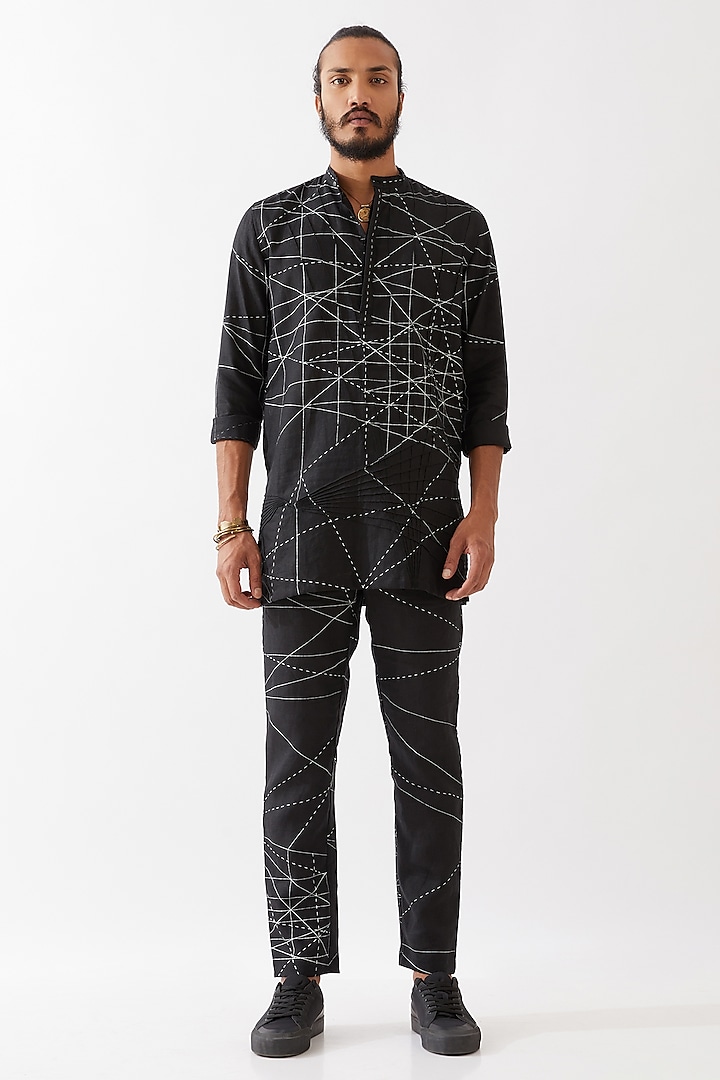 Black Linen Printed Kurta Set by Son Of A Noble SNOB Men