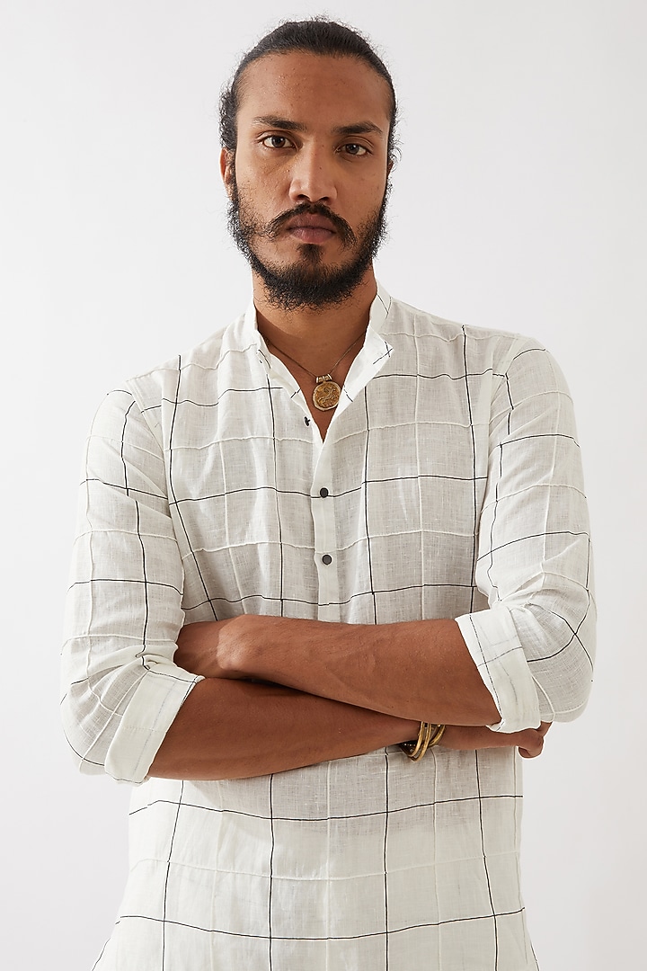 White Linen Printed Kurta Set by Son Of A Noble SNOB Men at Pernia's Pop Up Shop
