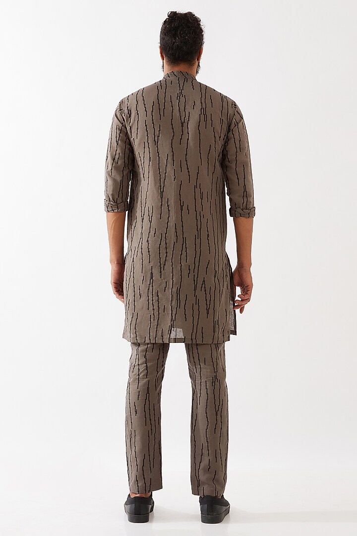 Grey Cotton Linen Printed Kurta Set by Son Of A Noble SNOB Men at Pernia's Pop Up Shop
