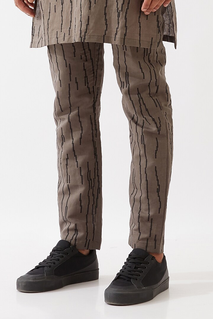 Grey Cotton Linen Printed Kurta Set by Son Of A Noble SNOB Men at Pernia's Pop Up Shop