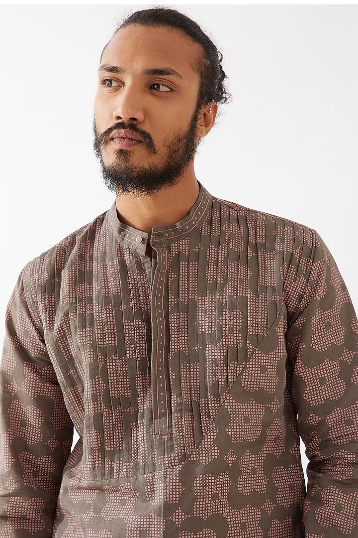 Grey Cotton Linen Printed Kurta Set by Son Of A Noble SNOB Men at Pernia's Pop Up Shop