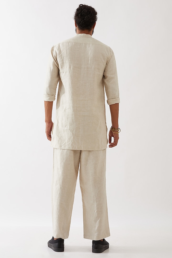 Ivory Linen Short Kurta Set by Son Of A Noble SNOB Men at Pernia's Pop Up Shop