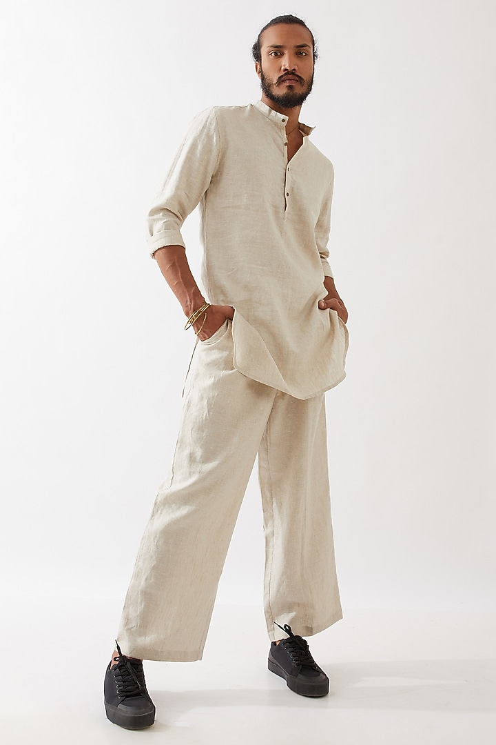 Ivory Linen Short Kurta Set by Son Of A Noble SNOB Men at Pernia's Pop Up Shop