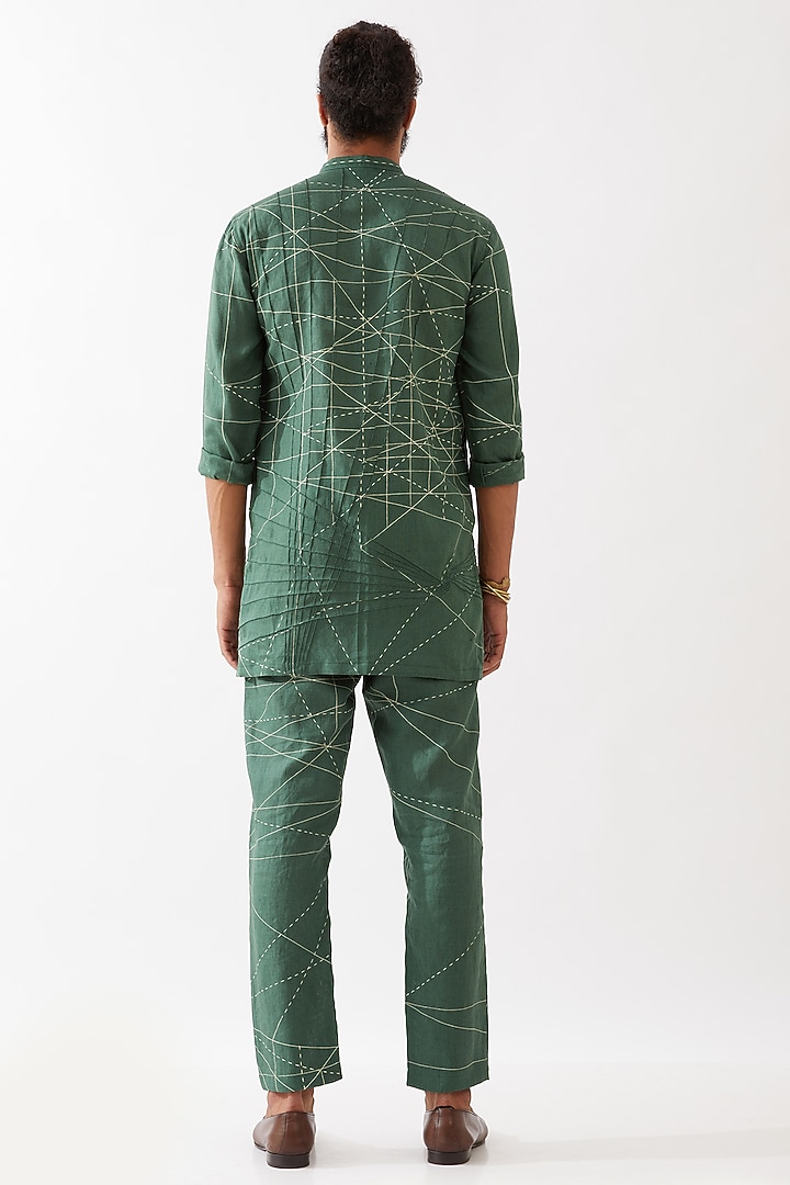 Green Linen Printed Pintucks Kurta Set by Son Of A Noble SNOB Men at Pernia's Pop Up Shop