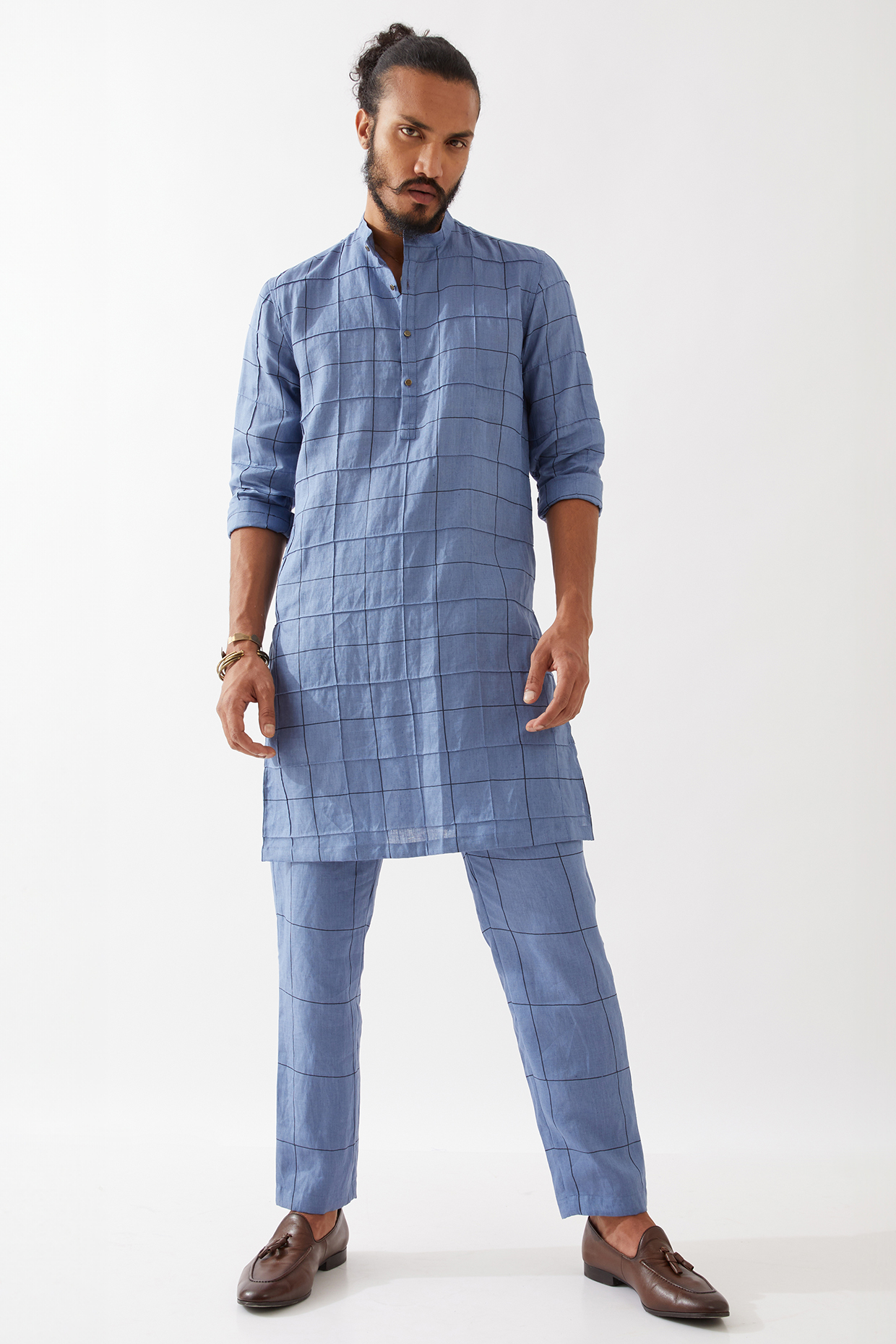 Blue Linen Printed Textured Kurta Set by Son Of A Noble SNOB Men at Pernia's Pop Up Shop