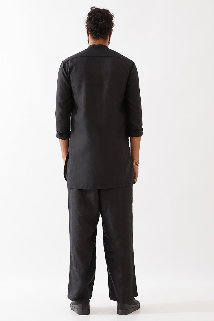 Black Linen Kurta Set by Son Of A Noble SNOB Men at Pernia's Pop Up Shop