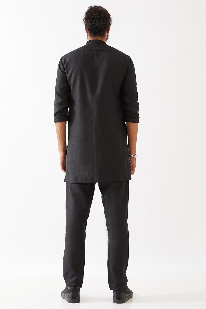 Black Linen Kurta Set by Son Of A Noble SNOB Men at Pernia's Pop Up Shop