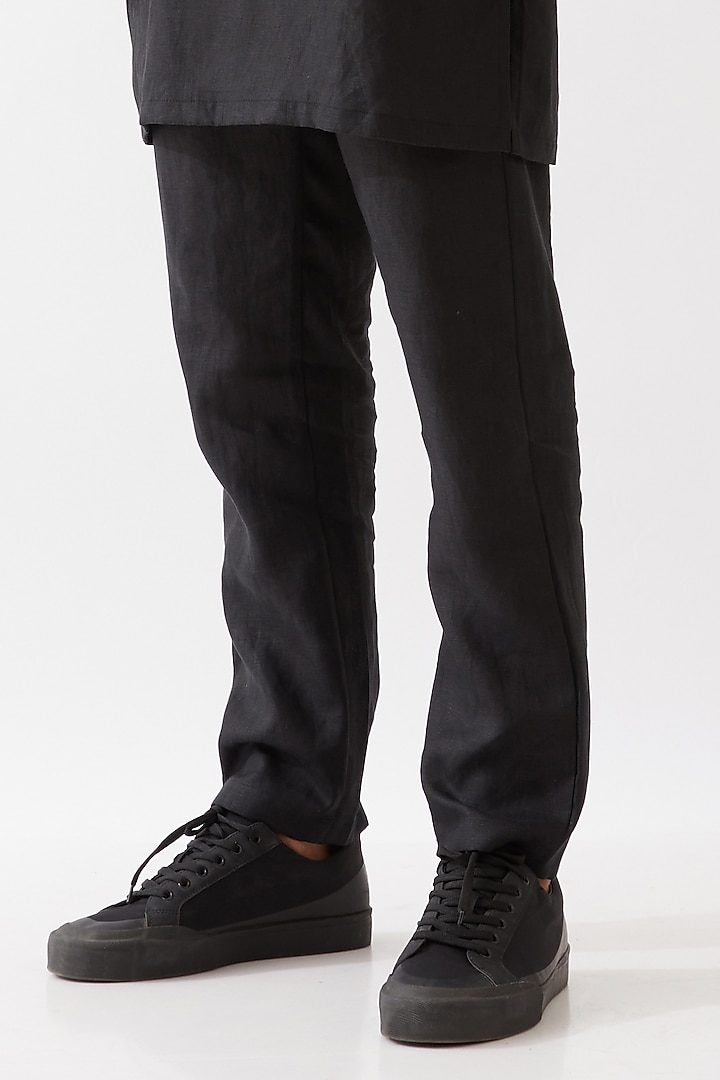 Black Linen Kurta Set by Son Of A Noble SNOB Men at Pernia's Pop Up Shop