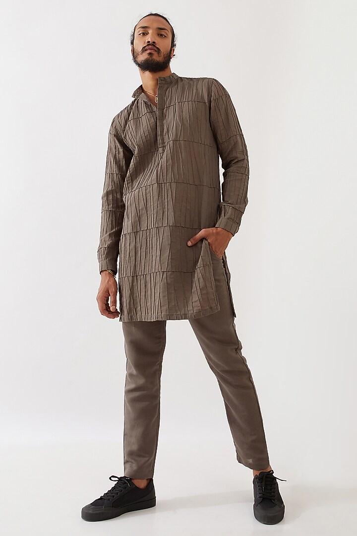 Grey Cotton Linen Pintucks Textured Kurta Set by Son Of A Noble SNOB Men at Pernia's Pop Up Shop