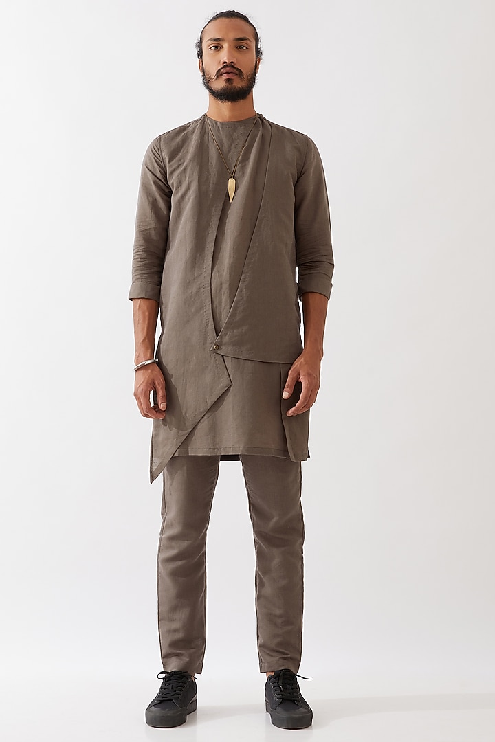 Grey Cotton Linen Asymmetrical Kurta Set by Son Of A Noble SNOB Men at Pernia's Pop Up Shop