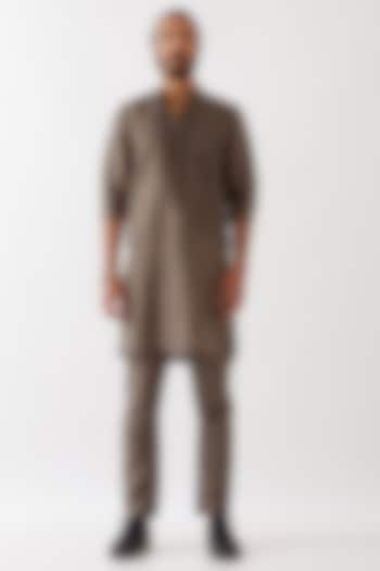 Grey Cotton Linen Pleated Textured Kurta Set by Son Of A Noble SNOB Men