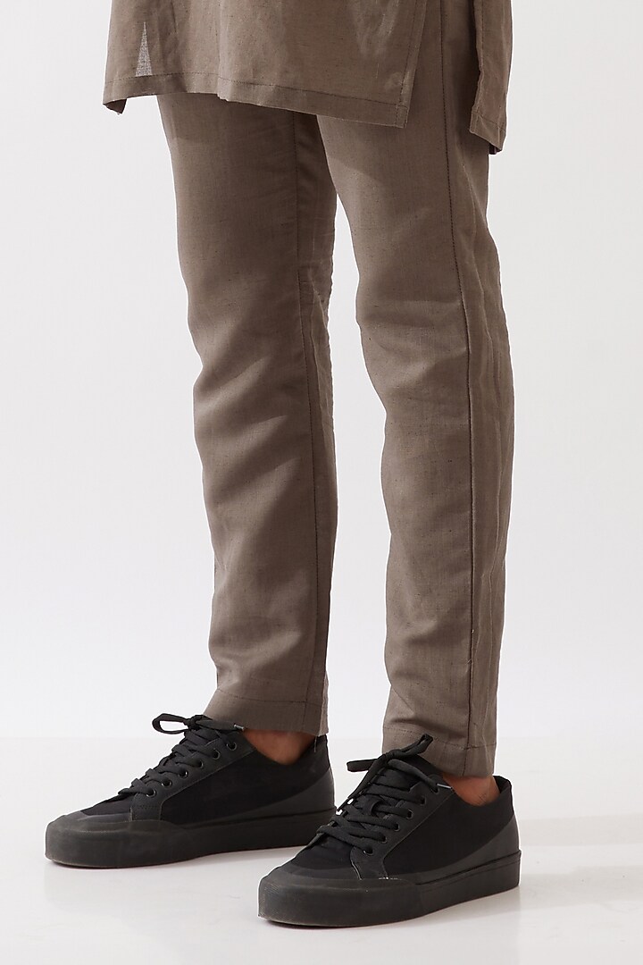 Grey Cotton Linen Pleated Textured Kurta Set by Son Of A Noble SNOB Men at Pernia's Pop Up Shop