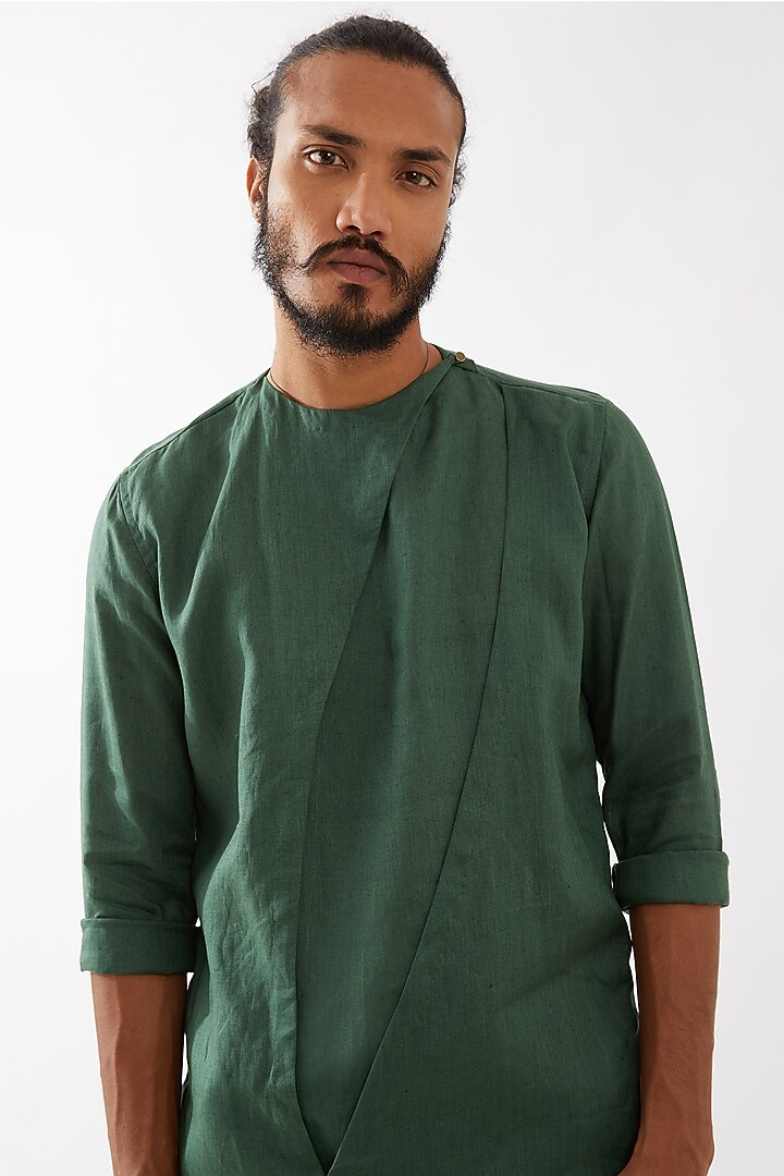 Green Linen Asymmetric Kurta Set by Son Of A Noble SNOB Men at Pernia's Pop Up Shop