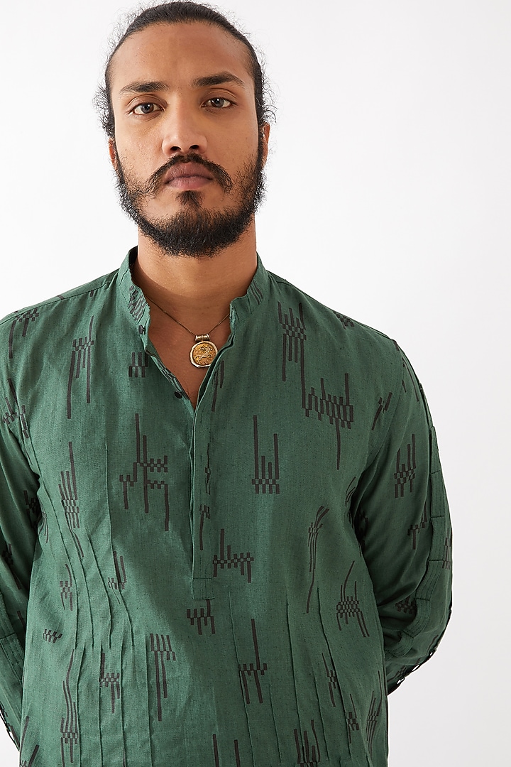 Green Linen Printed Kurta Set by Son Of A Noble SNOB Men at Pernia's Pop Up Shop