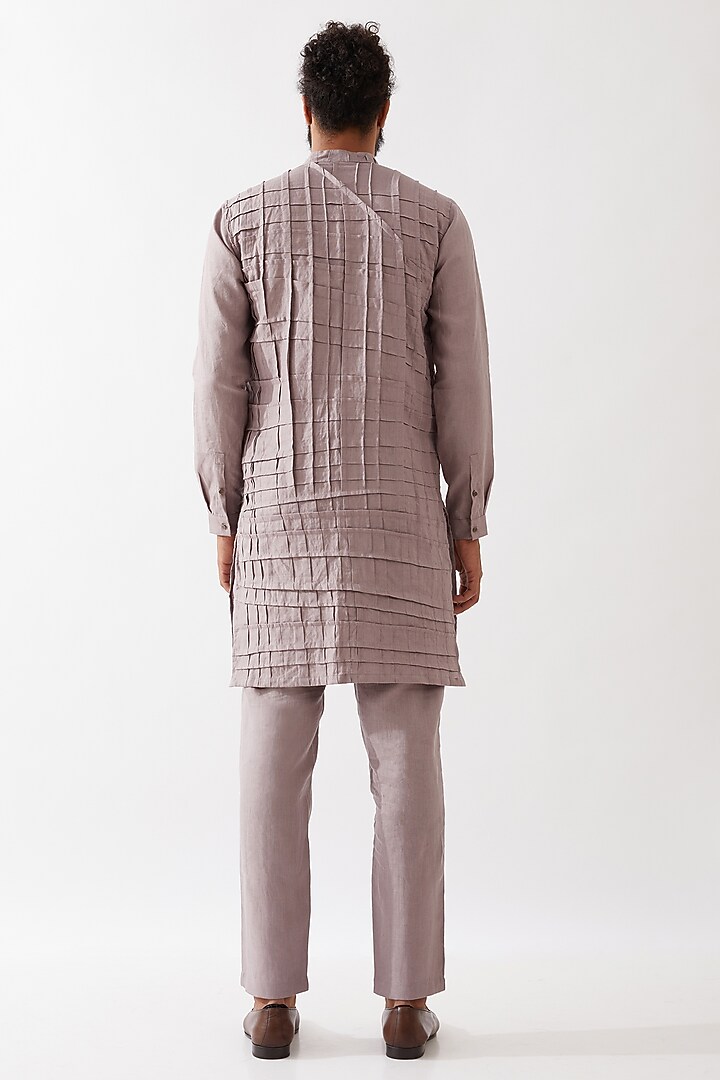 Purple Linen Pleated Textured Kurta Set by Son Of A Noble SNOB Men at Pernia's Pop Up Shop