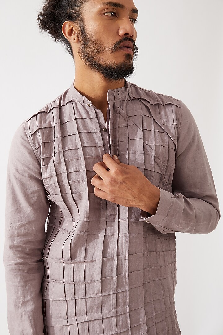 Purple Linen Pleated Textured Kurta Set by Son Of A Noble SNOB Men at Pernia's Pop Up Shop