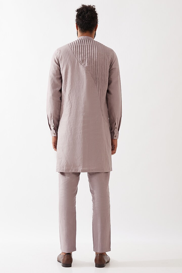 Purple Linen Pleated Textured Kurta Set by Son Of A Noble SNOB Men at Pernia's Pop Up Shop