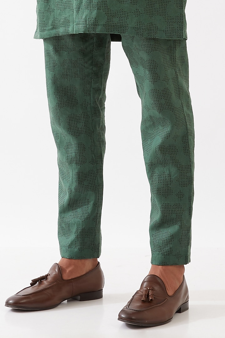 Green Linen Embroidered Kurta Set by Son Of A Noble SNOB Men at Pernia's Pop Up Shop