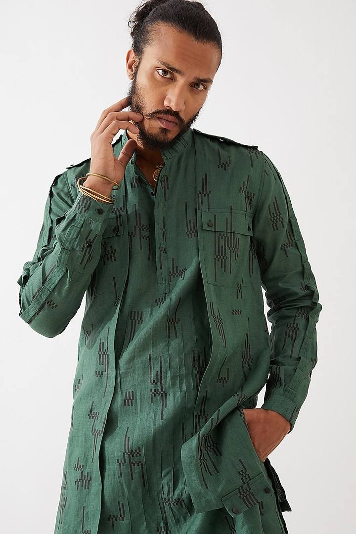 Green Linen Embroidered Indo-Western Jacket Set by Son Of A Noble SNOB Men at Pernia's Pop Up Shop