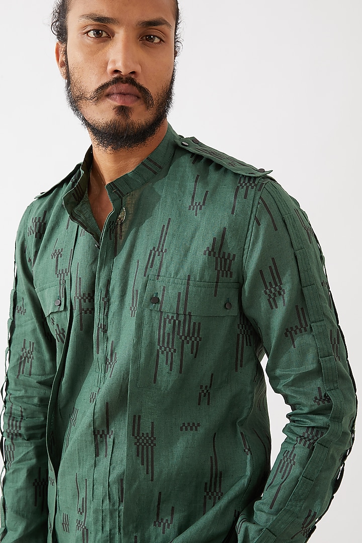 Green Linen Embroidered Indo-Western Jacket Set by Son Of A Noble SNOB Men at Pernia's Pop Up Shop