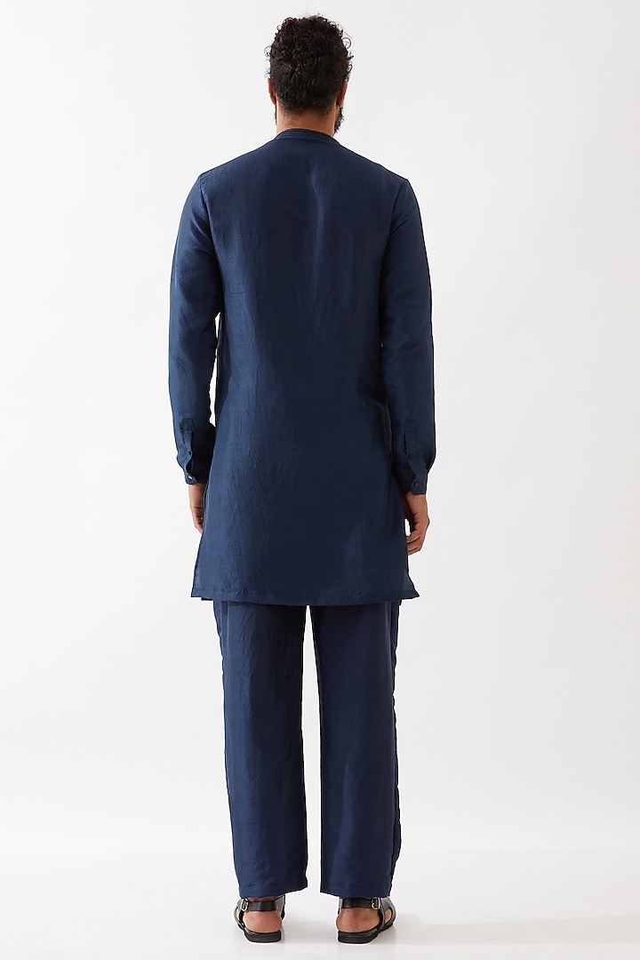 Navy Blue Dupion Silk Embroidered Kurta Set by Son Of A Noble SNOB Men at Pernia's Pop Up Shop
