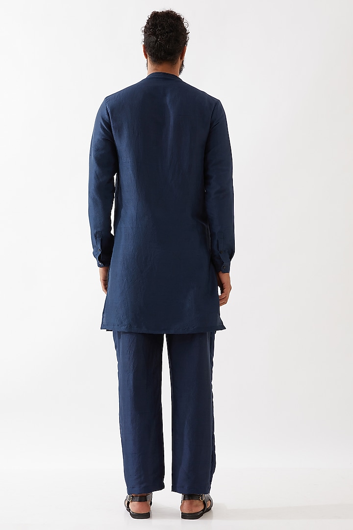 Navy Blue Dupion Silk Embroidered Kurta Set by Son Of A Noble SNOB Men at Pernia's Pop Up Shop