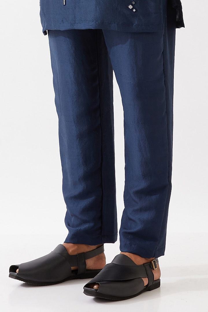 Navy Blue Dupion Silk Embroidered Kurta Set by Son Of A Noble SNOB Men at Pernia's Pop Up Shop
