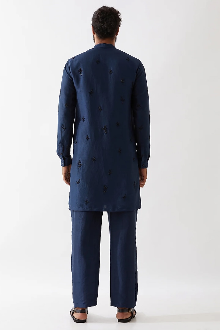 Navy Blue Dupion Silk Embroidered Kurta Set by Son Of A Noble SNOB Men at Pernia's Pop Up Shop