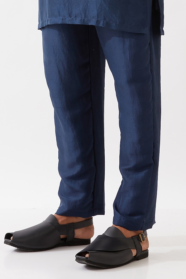 Navy Blue Dupion Silk Embroidered Kurta Set by Son Of A Noble SNOB Men at Pernia's Pop Up Shop