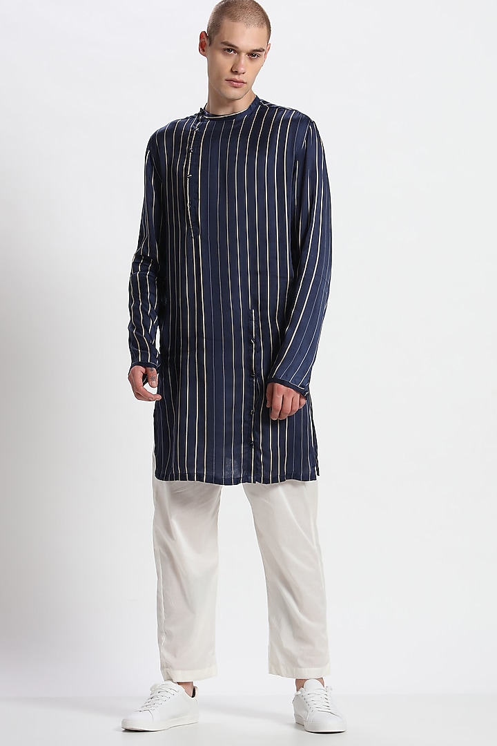 Navy Blue Printed Kurta With Pants by Son Of A Noble SNOB