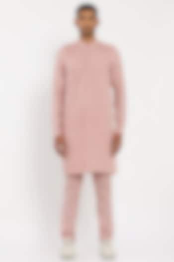 Blush Pink Berlin Kurta by Son Of A Noble SNOB Men at Pernia's Pop Up Shop
