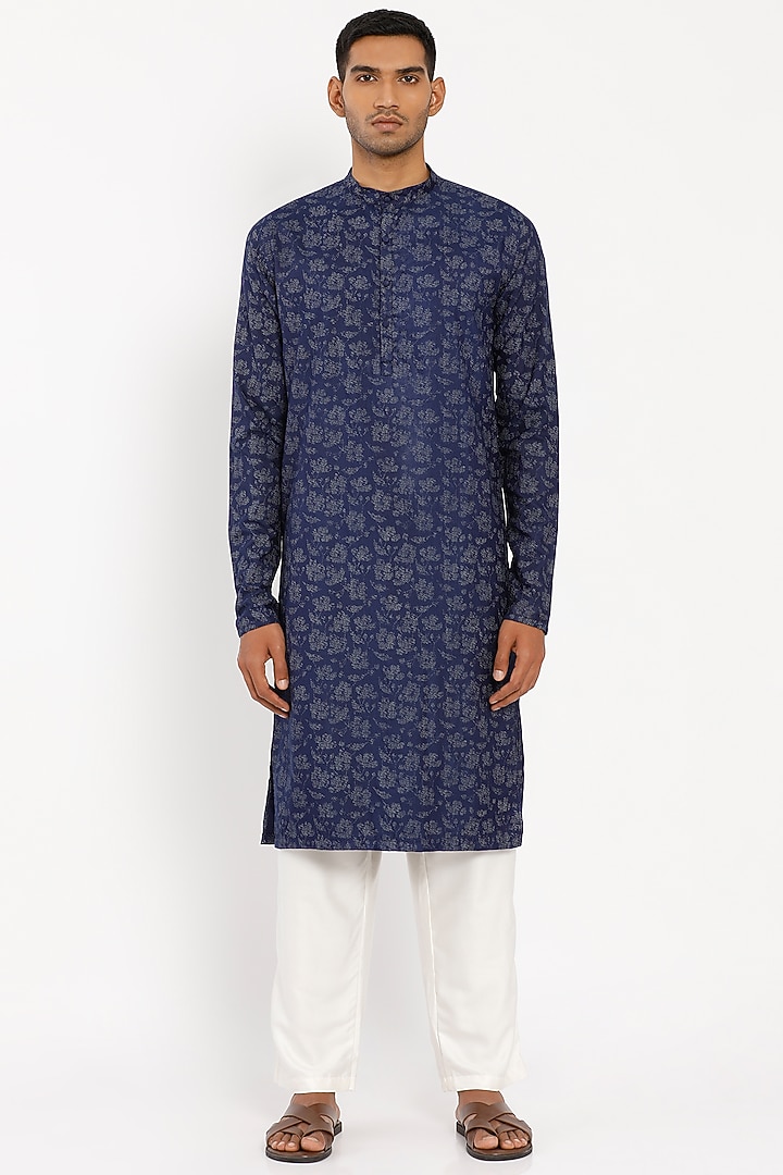 Blue Cotton Silk Kurta Set by Son Of A Noble SNOB Men at Pernia's Pop Up Shop