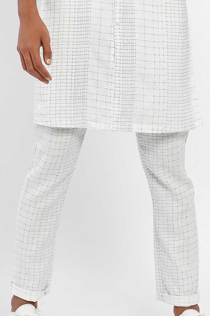 White Kurta Set In Linen by Son Of A Noble SNOB Men at Pernia's Pop Up Shop