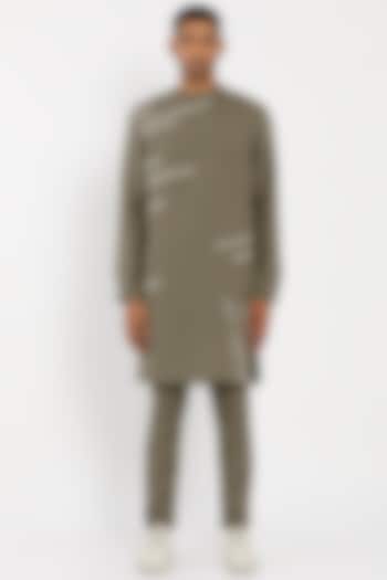 Catalina Green Linen Tudson Kurta by Son Of A Noble SNOB Men at Pernia's Pop Up Shop
