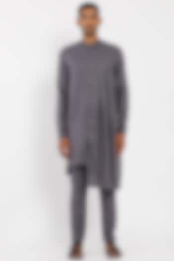 Dark Grey Linen Troy Kurta by Son Of A Noble SNOB Men at Pernia's Pop Up Shop